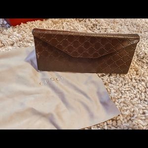 Gucci Case with Microfiber Cloth